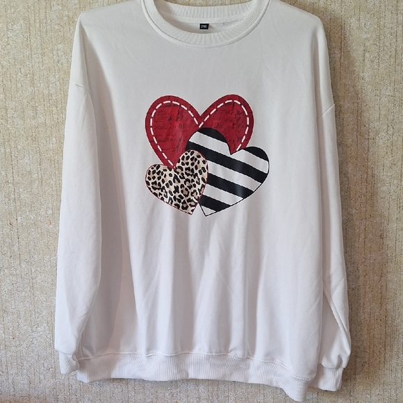 White Sweatshirt with Heart Design - Picture 1 of 6